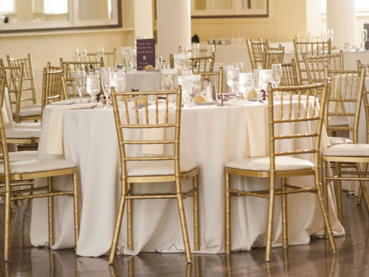 Gold Chiavari Chair includes cushion