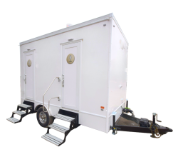 4 Stall Deluxe Restroom Trailer